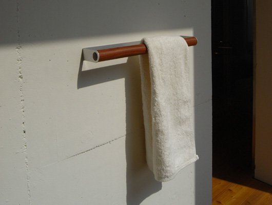 a+w/ towel holder